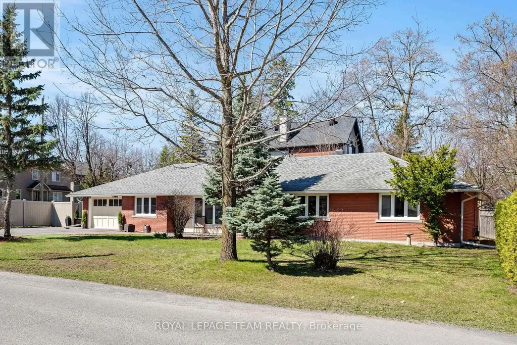 1986 Fairbanks Avenue Ottawa ON K1H 5Y6