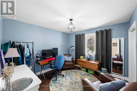 1986 Fairbanks Avenue Ottawa ON K1H 5Y6