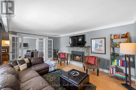 1986 Fairbanks Avenue Ottawa ON K1H 5Y6