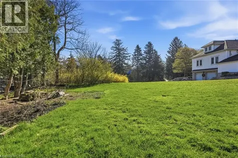 206 Lovers Lane Ancaster ON L9G 1G9