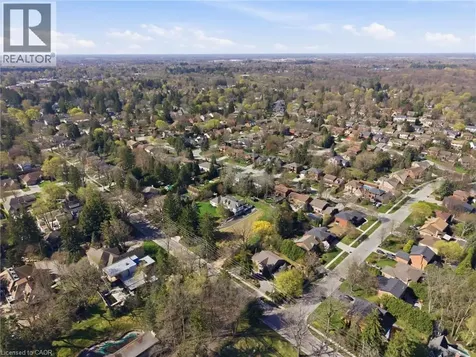206 Lovers Lane Ancaster ON L9G 1G9