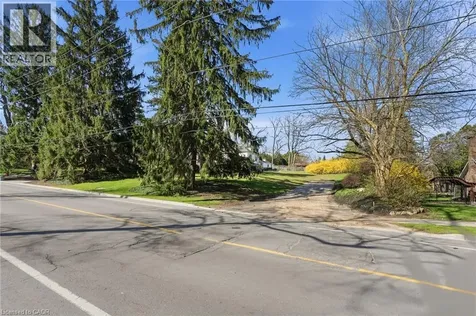 206 Lovers Lane Ancaster ON L9G 1G9