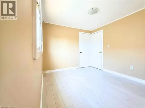 214 Fairfield Avenue Hamilton ON L8H 5H6