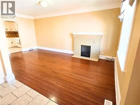 214 Fairfield Avenue Hamilton ON L8H 5H6