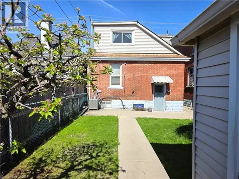 214 Fairfield Avenue Hamilton ON L8H 5H6