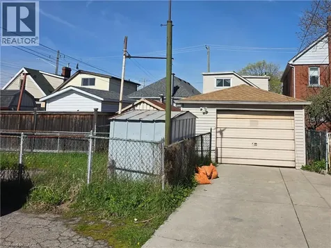 214 Fairfield Avenue Hamilton ON L8H 5H6