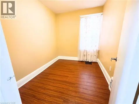 214 Fairfield Avenue Hamilton ON L8H 5H6