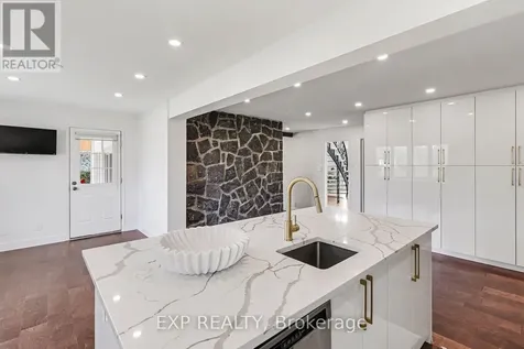 11 Lennon Drive Ottawa ON K1V 1G9