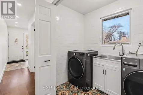 11 Lennon Drive Ottawa ON K1V 1G9