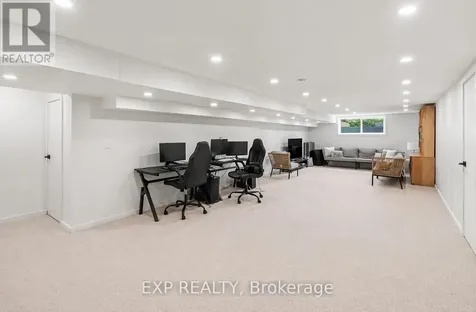 11 Lennon Drive Ottawa ON K1V 1G9