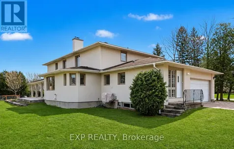 11 Lennon Drive Ottawa ON K1V 1G9