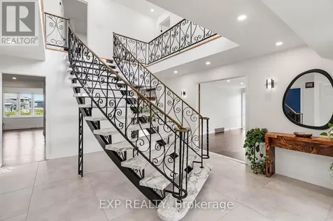 11 Lennon Drive Ottawa ON K1V 1G9