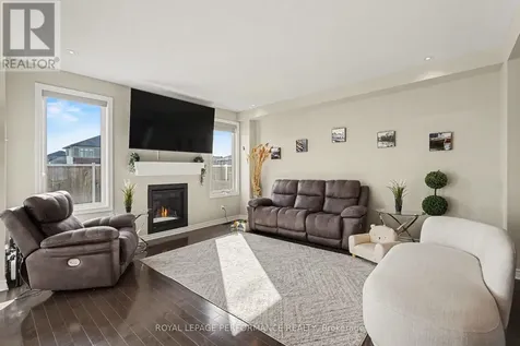 504 Yellow Birch Street Ottawa ON K1W 0J3