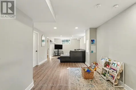 504 Yellow Birch Street Ottawa ON K1W 0J3