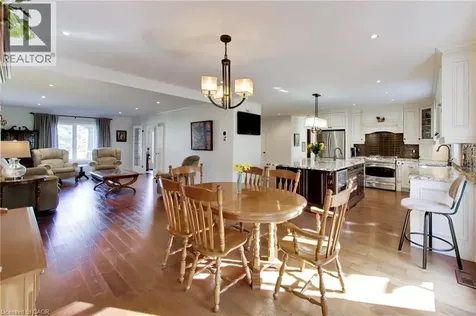 73 Lake Avenue Drive Stoney Creek ON L8G 1X7