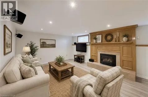 73 Lake Avenue Drive Stoney Creek ON L8G 1X7