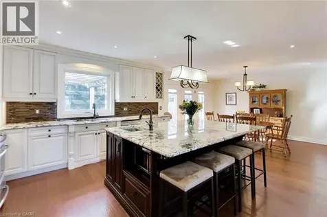 73 Lake Avenue Drive Stoney Creek ON L8G 1X7