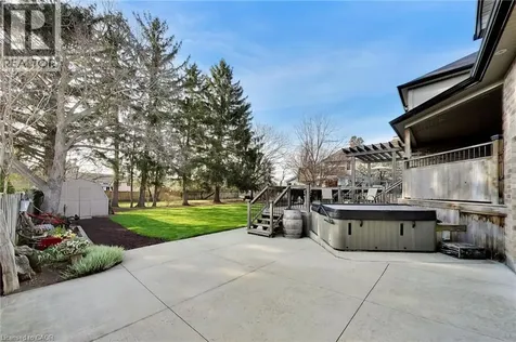 73 Lake Avenue Drive Stoney Creek ON L8G 1X7