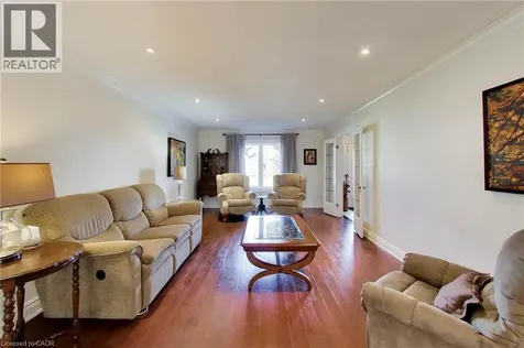 73 Lake Avenue Drive Stoney Creek ON L8G 1X7
