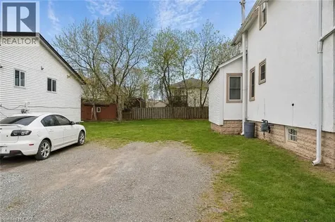 30 Albina Street Welland ON L3C 1P3