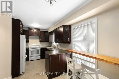 1078 St Emmanuel Terrace Ottawa ON K1C 2J7