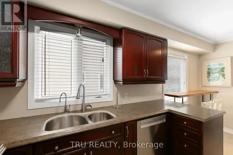 1078 St Emmanuel Terrace Ottawa ON K1C 2J7