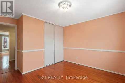 1078 St Emmanuel Terrace Ottawa ON K1C 2J7