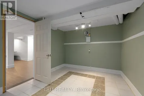 1078 St Emmanuel Terrace Ottawa ON K1C 2J7