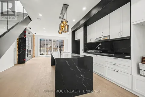 828 Alpine Avenue Ottawa ON K2B 5R6
