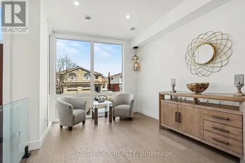 826 Alpine Avenue Ottawa ON K2B 5R6