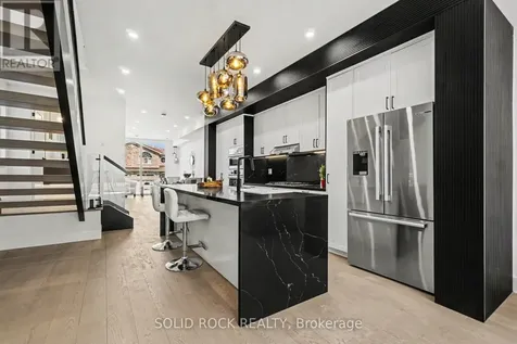 826 Alpine Avenue Ottawa ON K2B 5R6