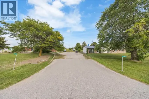 7882+7884 Rawlings Road Lambton Shores ON N0N 1J0