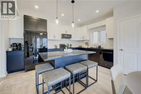36 Alicia Crescent Thorold ON L3C 7M5