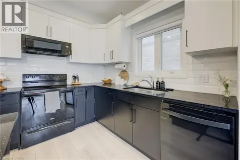 36 Alicia Crescent Thorold ON L3C 7M5