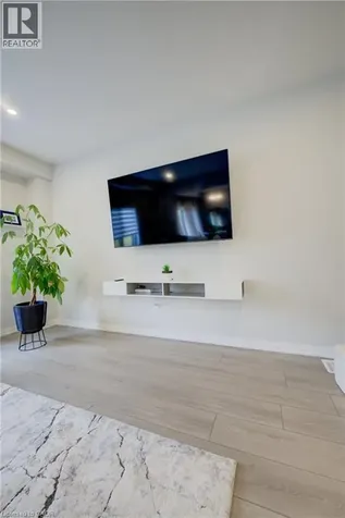 36 Alicia Crescent Thorold ON L3C 7M5