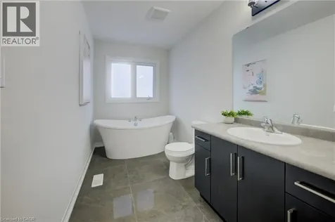 36 Alicia Crescent Thorold ON L3C 7M5