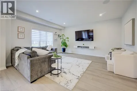 36 Alicia Crescent Thorold ON L3C 7M5