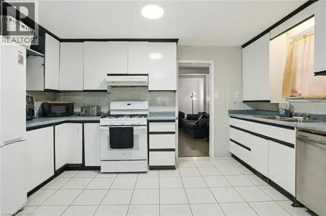 4 Hilda Street St. Catharines ON L2S 1Z8