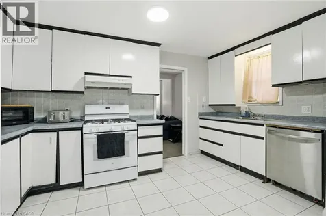 4 Hilda Street St. Catharines ON L2S 1Z8