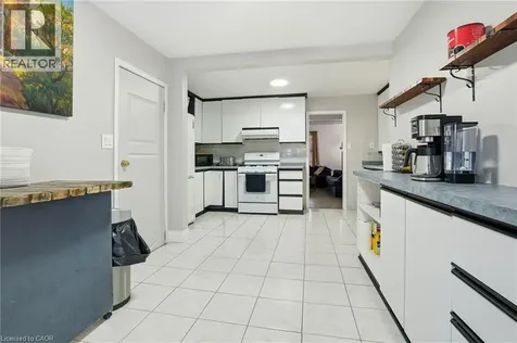 4 Hilda Street St. Catharines ON L2S 1Z8