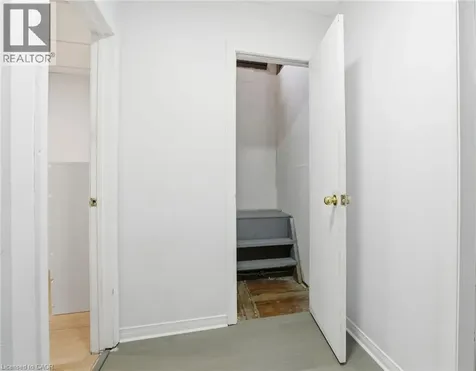 4 Hilda Street St. Catharines ON L2S 1Z8