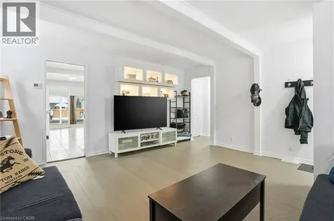 4 Hilda Street St. Catharines ON L2S 1Z8