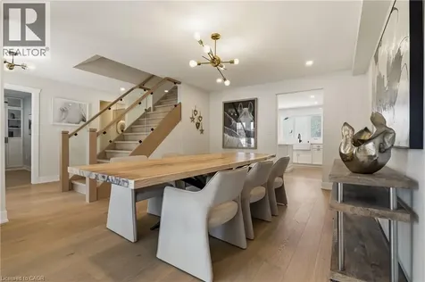 204 Falling Brook Drive Ancaster ON L9G 1E6