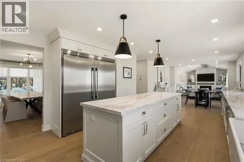 204 Falling Brook Drive Ancaster ON L9G 1E6