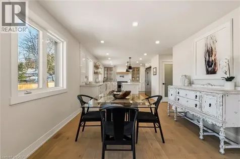 204 Falling Brook Drive Ancaster ON L9G 1E6
