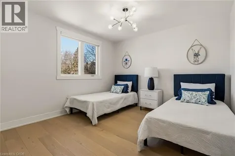 204 Falling Brook Drive Ancaster ON L9G 1E6