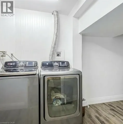 8 Brantdale Avenue Hamilton ON L9C 1B7