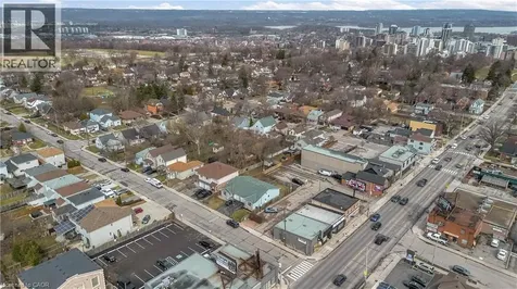 8 Brantdale Avenue Hamilton ON L9C 1B7