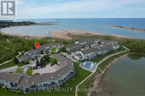 22 Cranberry Surf Collingwood ON L9Y 5C4
