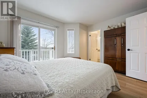 22 Cranberry Surf Collingwood ON L9Y 5C4